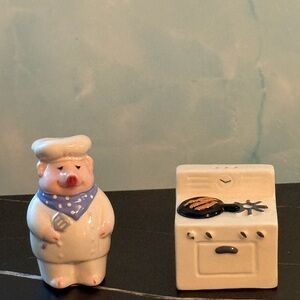 Ceramic Chef and Stove Salt and Pepper Shakers